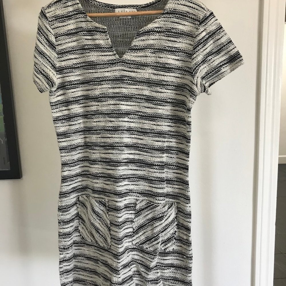 Velvet by Graham and Spencer black and white dress